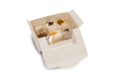 Doosje gevuld met dessertglaasjes